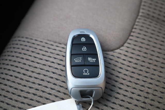 Used 2023 Hyundai Santa Fe SEL FWD image 25