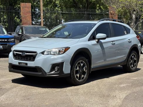 Used 2020 Subaru Crosstrek 2.0i Premium w/ Moonroof Package 2 AWD/4WD image 3