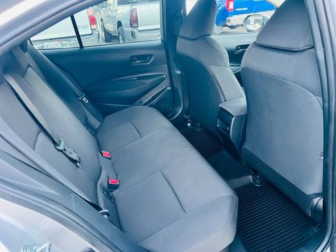 Used 2022 Toyota Corolla LE FWD image 16