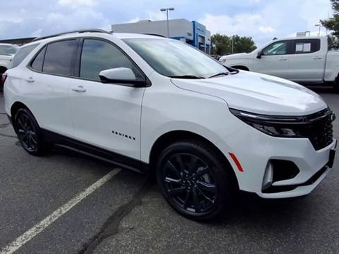 Certified 2024 Chevrolet Equinox RS AWD/4WD image 2