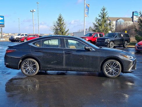Used 2023 Lexus ES 250 w/ Premium Package image 7
