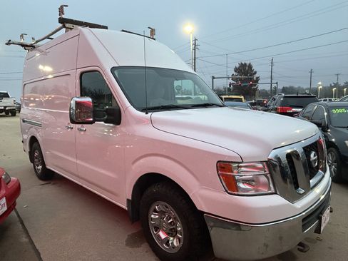 Used 2016 Nissan NV 2500 SL w/ Technology Package image 4