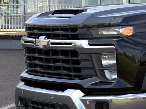 New 2026 Chevrolet Silverado 3500 LT image 13