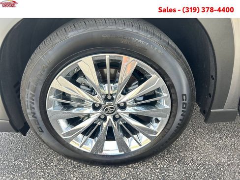 Certified 2025 Toyota Grand Highlander AWD image 26