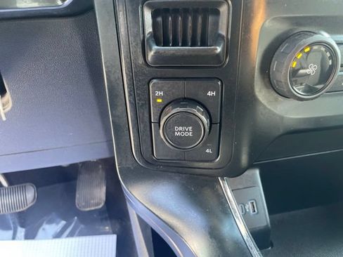 Certified 2017 Ford Transit 350 XLT RWD image 44