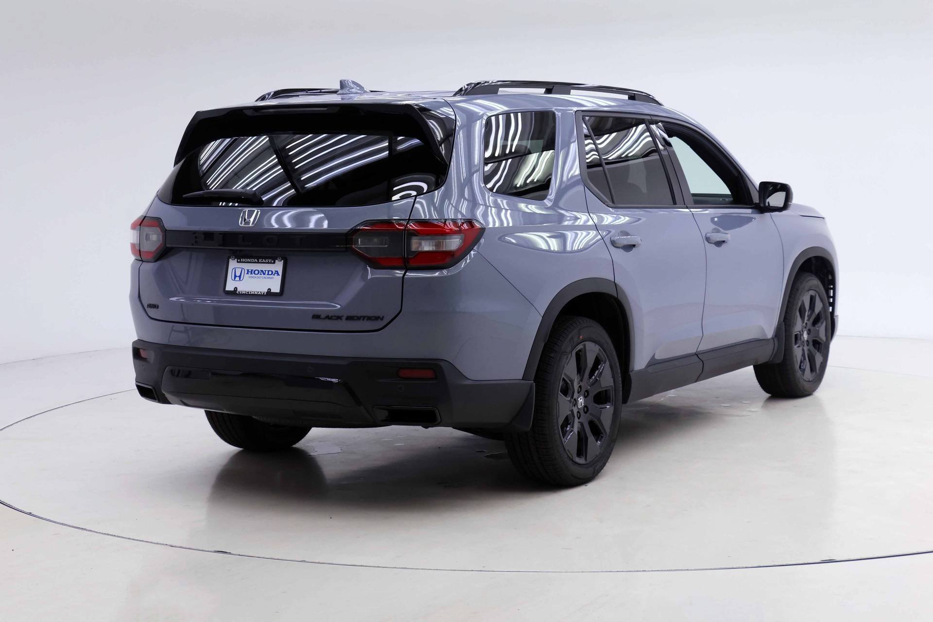 New 2026 Honda Pilot Black Edition image 2