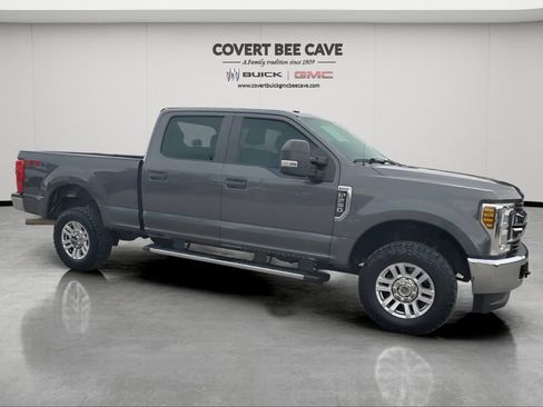 Used 2019 Ford F250 XL w/ STX Appearance Package image 12