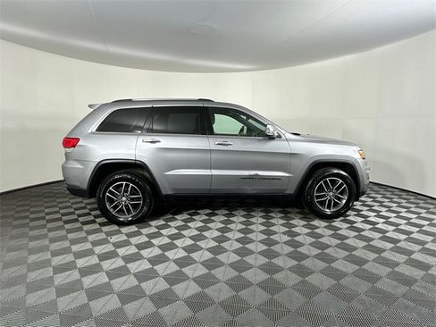 Certified 2017 Jeep Grand Cherokee Limited image 4