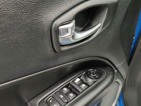 Used 2020 Jeep Compass Latitude image 20