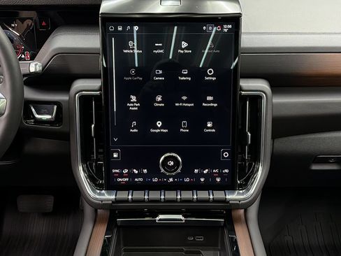 Used 2026 GMC Yukon Denali w/ Sun & Power Step Package AWD/4WD image 18