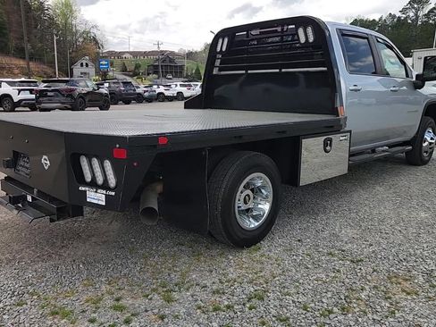 Used 2022 Chevrolet Silverado 3500 LT w/ Convenience Package AWD/4WD image 14