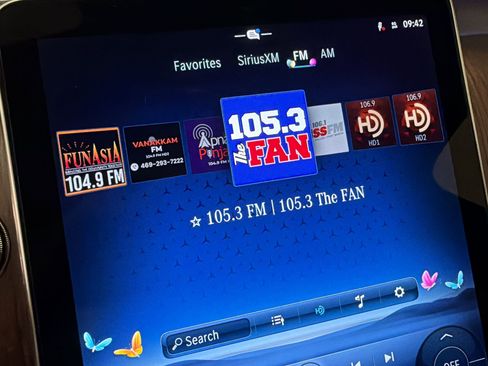 Certified 2026 Mercedes-Benz GLC 300 image 25