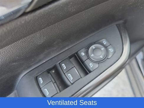 Used 2023 GMC Acadia SLT w/ Technology Package image 20