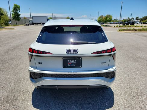 New 2026 Audi Q3 quattro 2.0T AWD/4WD image 5