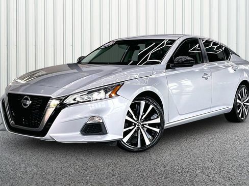 Used 2020 Nissan Altima 2.5 SR AWD/4WD image 3