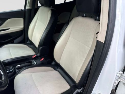 Used 2020 Buick Encore Preferred FWD image 14