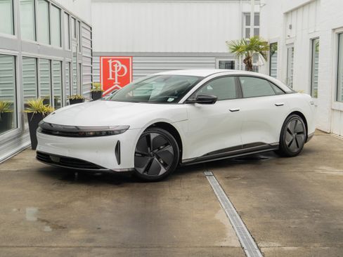 Used 2024 Lucid Air Touring AWD/4WD image 2