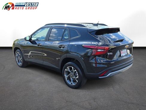 New 2026 Chevrolet Trax LT image 8