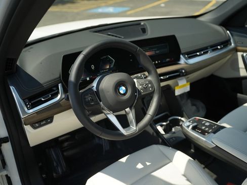 New 2026 BMW X1 xDrive28i w/ Convenience Package AWD/4WD image 9