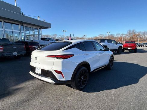 Certified 2025 Buick Envista Sport Touring image 7