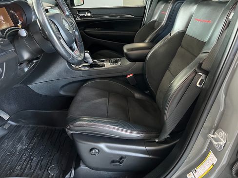 Used 2020 Jeep Grand Cherokee Trailhawk w/ Premium Lighting Group AWD/4WD image 10