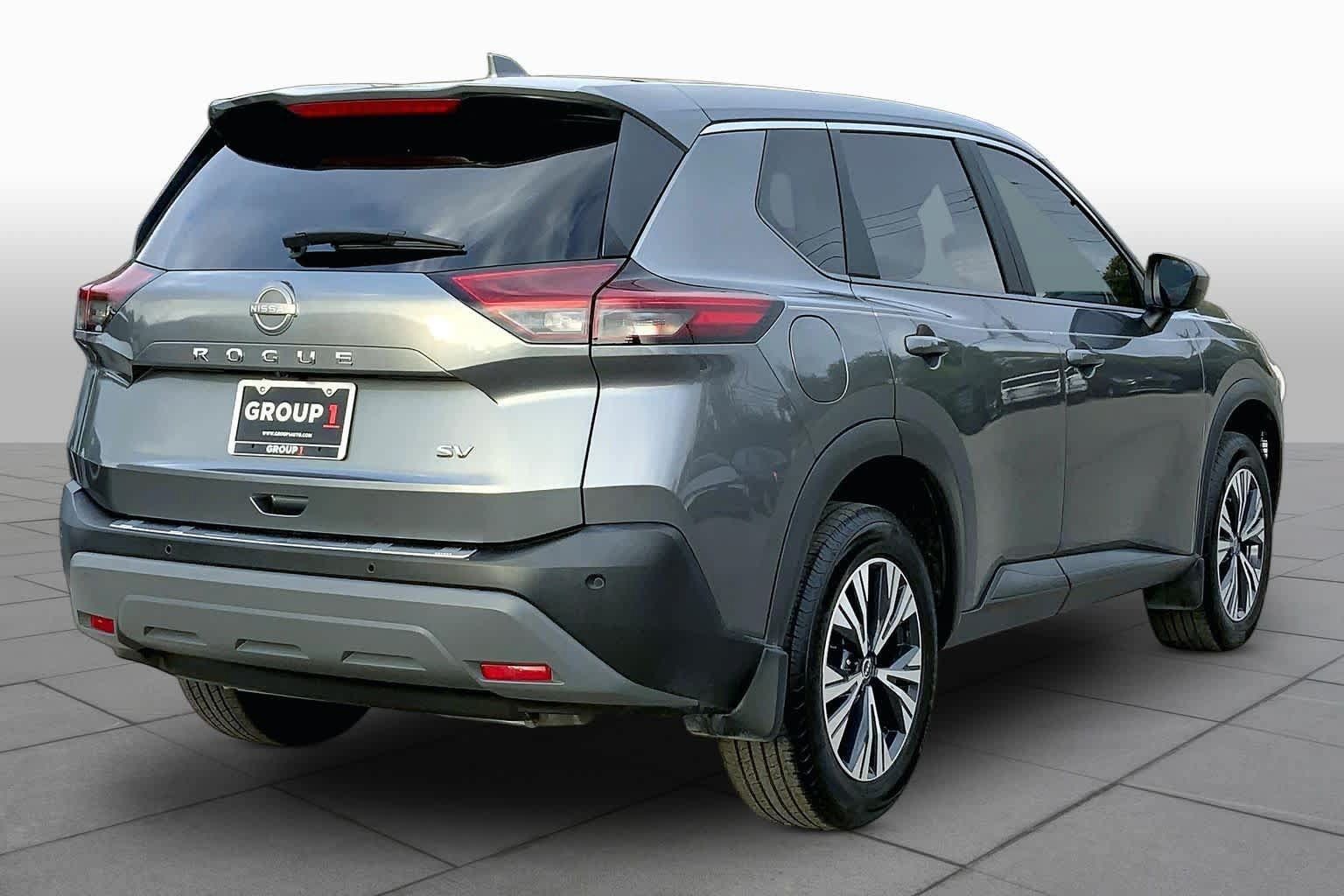 Used 2023 Nissan Rogue SV FWD image 13