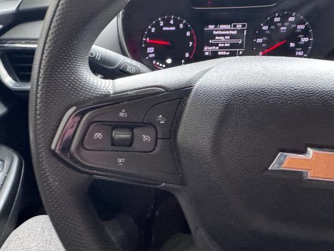 Used 2021 Chevrolet TrailBlazer LT w/ Convenience Package image 11