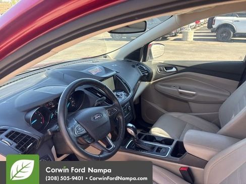 Used 2019 Ford Escape Titanium w/ U9j03 - Titanium Tow Package AWD/4WD image 9