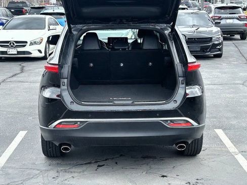 Used 2021 Toyota Venza XLE w/ Softex Package image 32