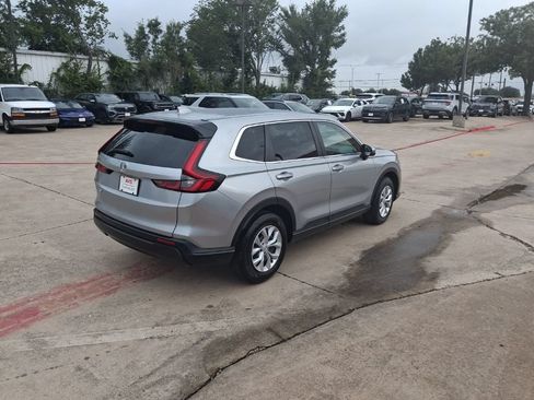 Used 2025 Honda CR-V LX image 7