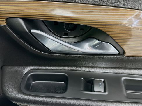 Used 2018 GMC Terrain SLE w/ Driver Convenience Package image 30