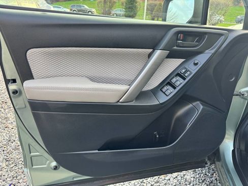 Used 2017 Subaru Forester 2.5i Premium w/ All-Weather Package image 23