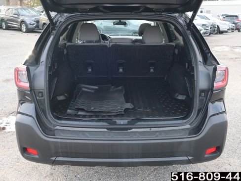 Used 2023 Subaru Outback Premium image 31