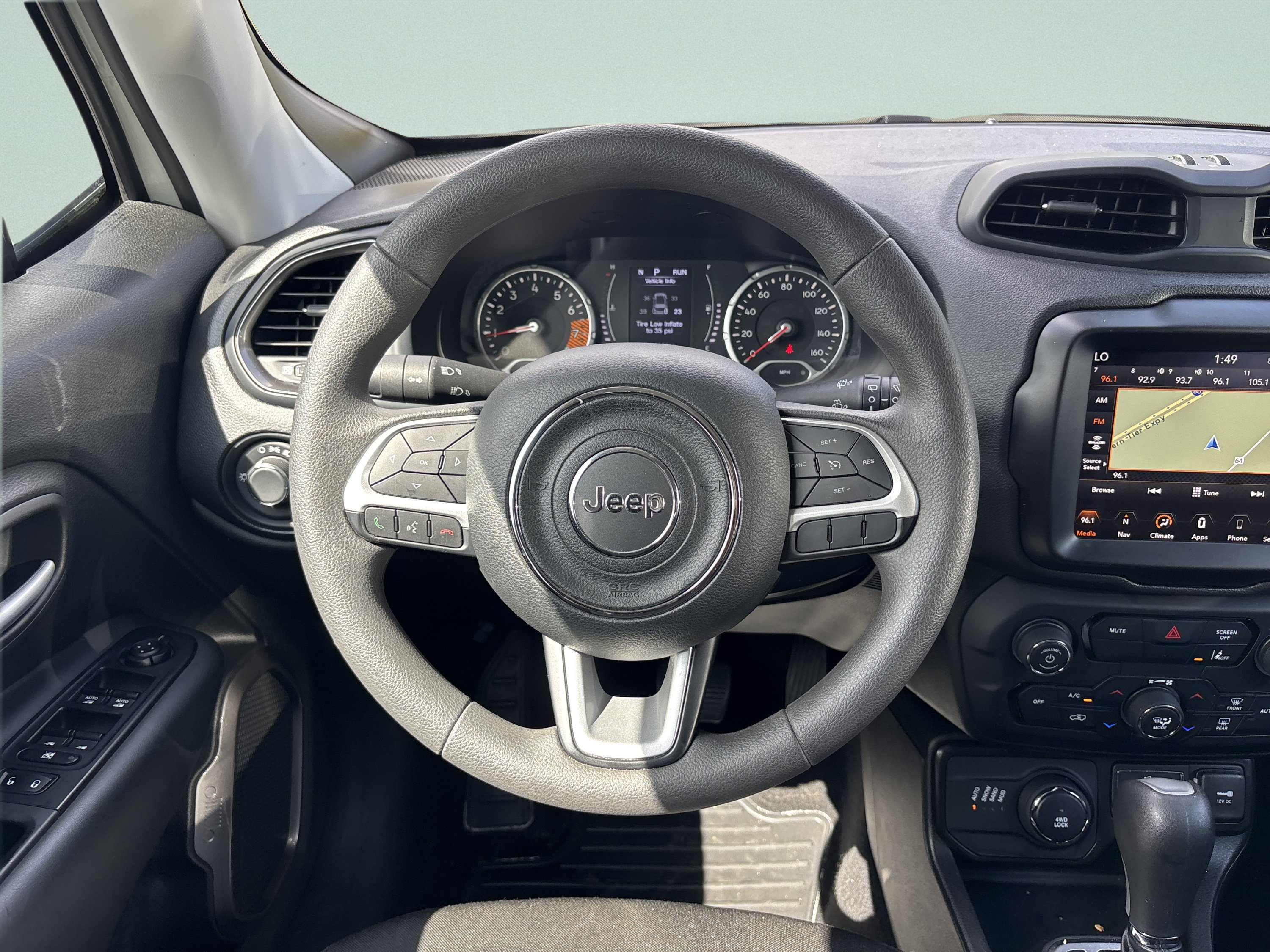 Used 2023 Jeep Renegade Latitude AWD/4WD image 21