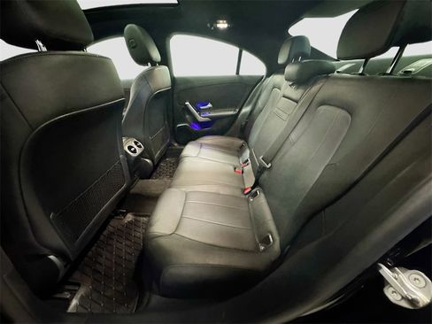 Used 2022 Mercedes-Benz CLA 250 4MATIC image 28