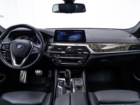 Used 2019 BMW 530i xDrive image 17