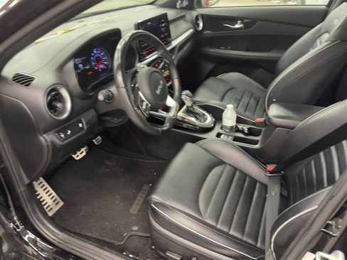Used 2023 Kia Forte GT-Line w/ GT-Line Premium Package FWD image 6