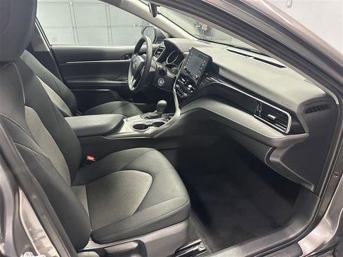 Used 2021 Toyota Camry LE image 11