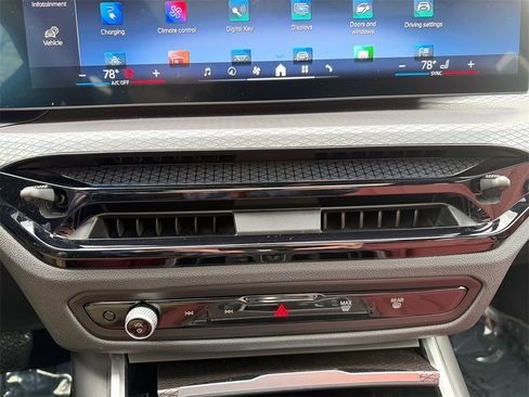 Used 2025 BMW i4 xDrive40i w/ Premium Package image 28