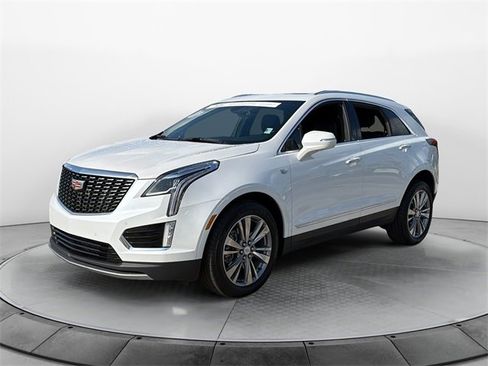 Certified 2025 Cadillac XT5 Premium Luxury image 3