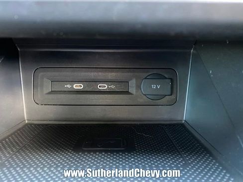 Used 2021 Volkswagen Atlas Cross Sport SE w/ Panoramic Sunroof Package FWD image 32