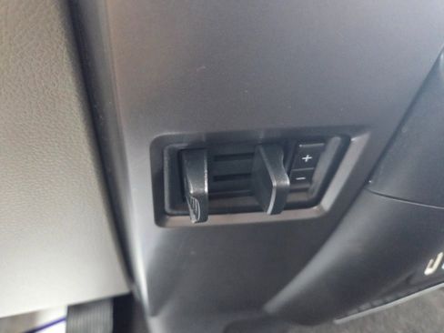 Used 2020 Ford F150 XLT image 20