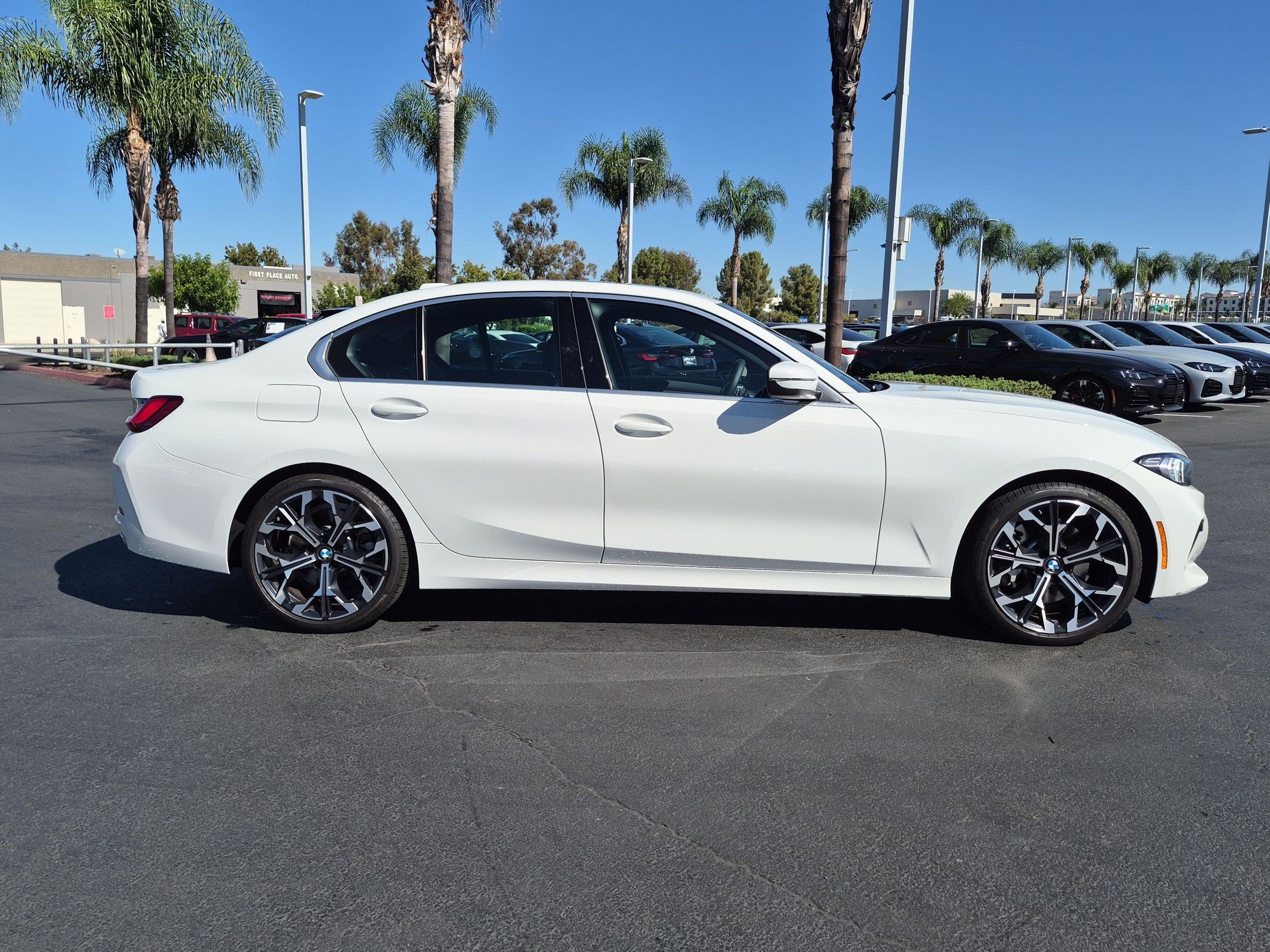 Used 2026 BMW 330i Sedan w/ Convenience Package RWD image 11