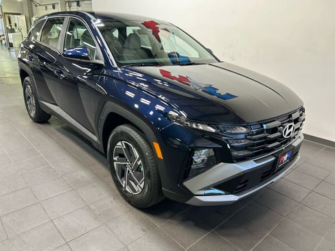 New 2026 Hyundai Tucson Blue SE AWD/4WD image 2