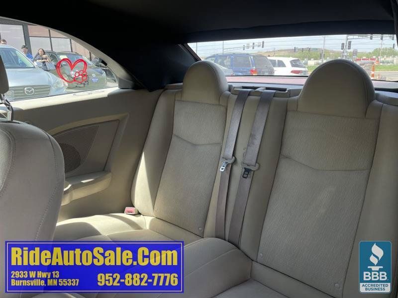 Used 2013 Chrysler 200 Touring FWD image 11
