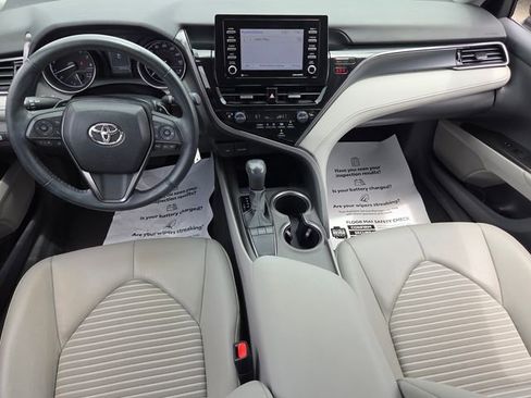 Used 2023 Toyota Camry SE FWD image 9