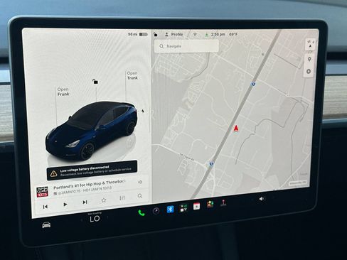 Used 2022 Tesla Model Y Performance AWD/4WD image 17