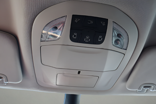 Used 2023 Chrysler Pacifica Touring-L FWD image 37