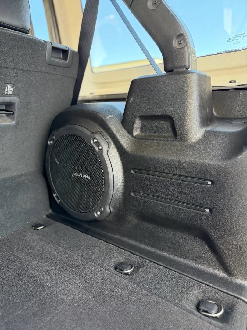 Used 2023 Jeep Wrangler Unlimited Sahara w/ Cold Weather Group AWD/4WD image 19