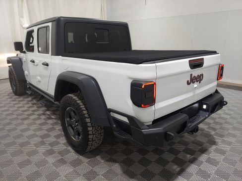 Used 2022 Jeep Gladiator Rubicon w/ Cold Weather Group AWD/4WD image 2